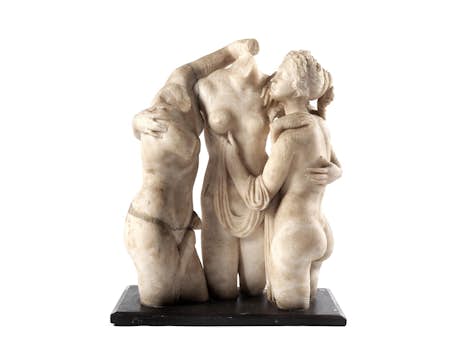 Klassizistische Alabasterfigurengruppe der drei Grazien